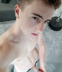 Selfie Boys Showing Cocks & Ass - Gay Porn 60f77794e472b.jpg