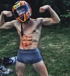 Muscle boys 