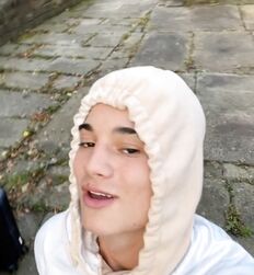 lorenzzoo69 twink tube star selfie media 