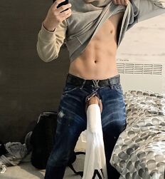 lorenzzoo69 twink tube star selfie media 