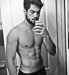 Shockingly Sexy Twink Tube Guys Flex 