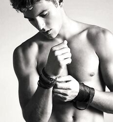 Shockingly Sexy Twink Tube Guys Flex 