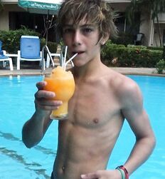 Shoot for thrills gay tube twinks public cute tube 