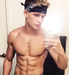 Bogosses et Minets jocks fine flex gayporn 