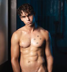 Bogosses et Minets jocks fine flex gayporn 