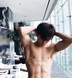 smooth and muscle twinks cute gaytube shirtless 