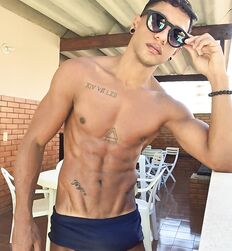 smooth and muscle twinks cute gaytube shirtless 