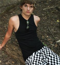 Gay Xander cumming in the woods solo Porn 