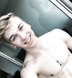ANDREAS DINO WOHLTAN - AUSTRIAN MODEL 