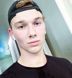 ANDREAS DINO WOHLTAN - AUSTRIAN MODEL 