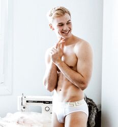ANDREAS DINO WOHLTAN - AUSTRIAN MODEL 