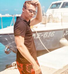 ANDREAS DINO WOHLTAN - AUSTRIAN MODEL 