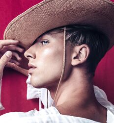 ANDREAS DINO WOHLTAN - AUSTRIAN MODEL 