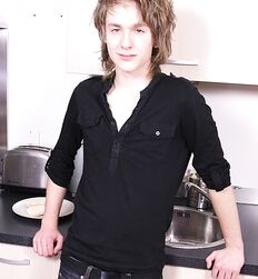 BL James Long Haired Lover Twink Gay Porn 