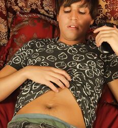 HighRes Gay Porn - Charlie First Solo 