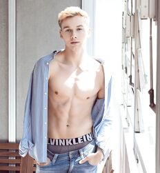 ANDREAS DINO WOHLTAN - AUSTRIAN MODEL GAYTUBE 