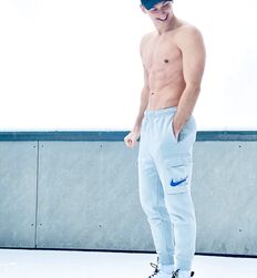 ANDREAS DINO WOHLTAN - AUSTRIAN MODEL GAYTUBE 