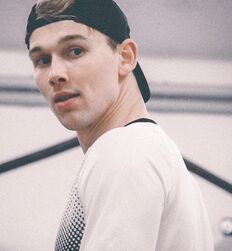 ANDREAS DINO WOHLTAN - AUSTRIAN MODEL GAYTUBE 