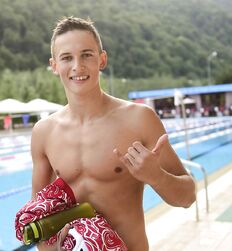 summer twinks fun and play in pool boys tube gay 
