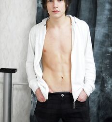 BL Mendoza Cute Boy Porn Pics 