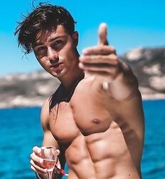 Bogosses et Minets Men Selfie Gay Porn 