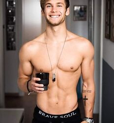 Bogosses et Minets Jock Men Hung Body Gay Porn 