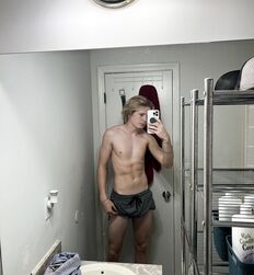 It's Social Media Star Evan Wade boys guy porn nudes tube 