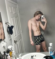 It's Social Media Star Evan Wade boys guy porn nudes tube 