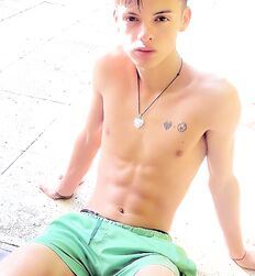 Beautiful boys wonder twink tube fun 