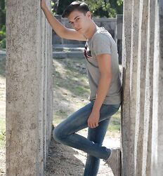 Beautiful boys wonder twink tube fun 