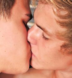 Heisse boys befriedigen sich gegenseitig porn 