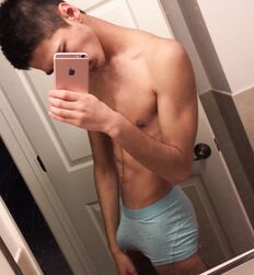 Tan Twink with Huge Dick Boys Porn Guys 