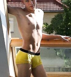 Yellow Sexy Gay Boys Tube Twinks Picks Porn 