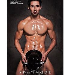 Handsome Asians for a Monday 