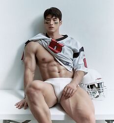 Handsome Asians for a Monday 
