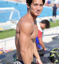 Handsome Asians for a Monday 