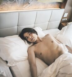 Handsome Asians for a Monday 