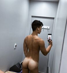 Handsome Asians for a Monday 