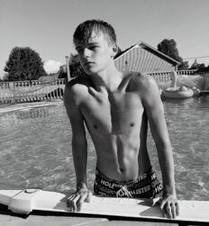 B&W Gay Boys Tube Twinks Drawn Art Classic 