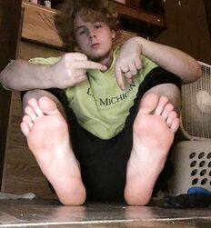 Master Casper’s Sexy Feet Porn Boys Dirty 