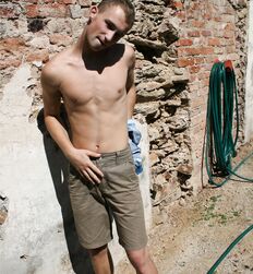 Jacub's wet long gardenhose solo Porn Tube 