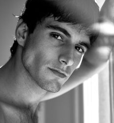 LUCA BOLT GAYTUBE 