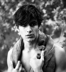LUCA BOLT GAYTUBE 