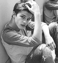 Twinkhood in Grey Twink Tube Art 