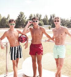 Smile make u smile set 4ya jock twink tube meat guys 