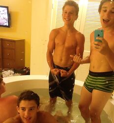 Smile make u smile set 4ya jock twink tube meat guys 