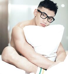 muscle Asians flex guys gay men 