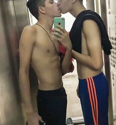 Duos Couples Gay Boys Tube Twinks Porn Selfie Return 