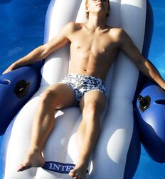 How to play the game twink tube guys game 