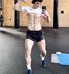 How to play the game twink tube guys game 